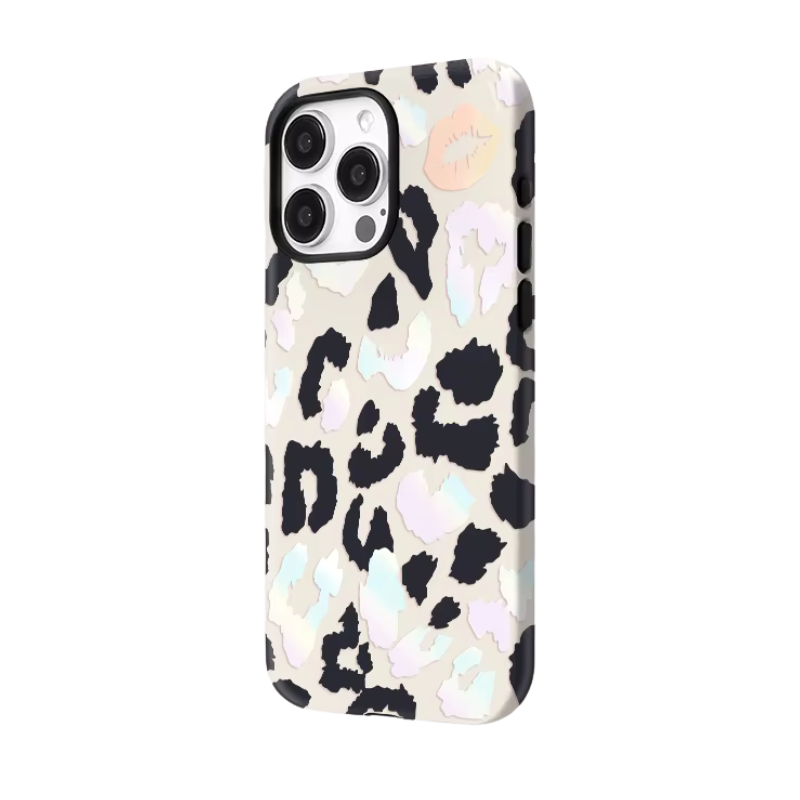 Leopard Kiss