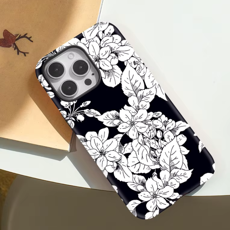 Noir Bloom
